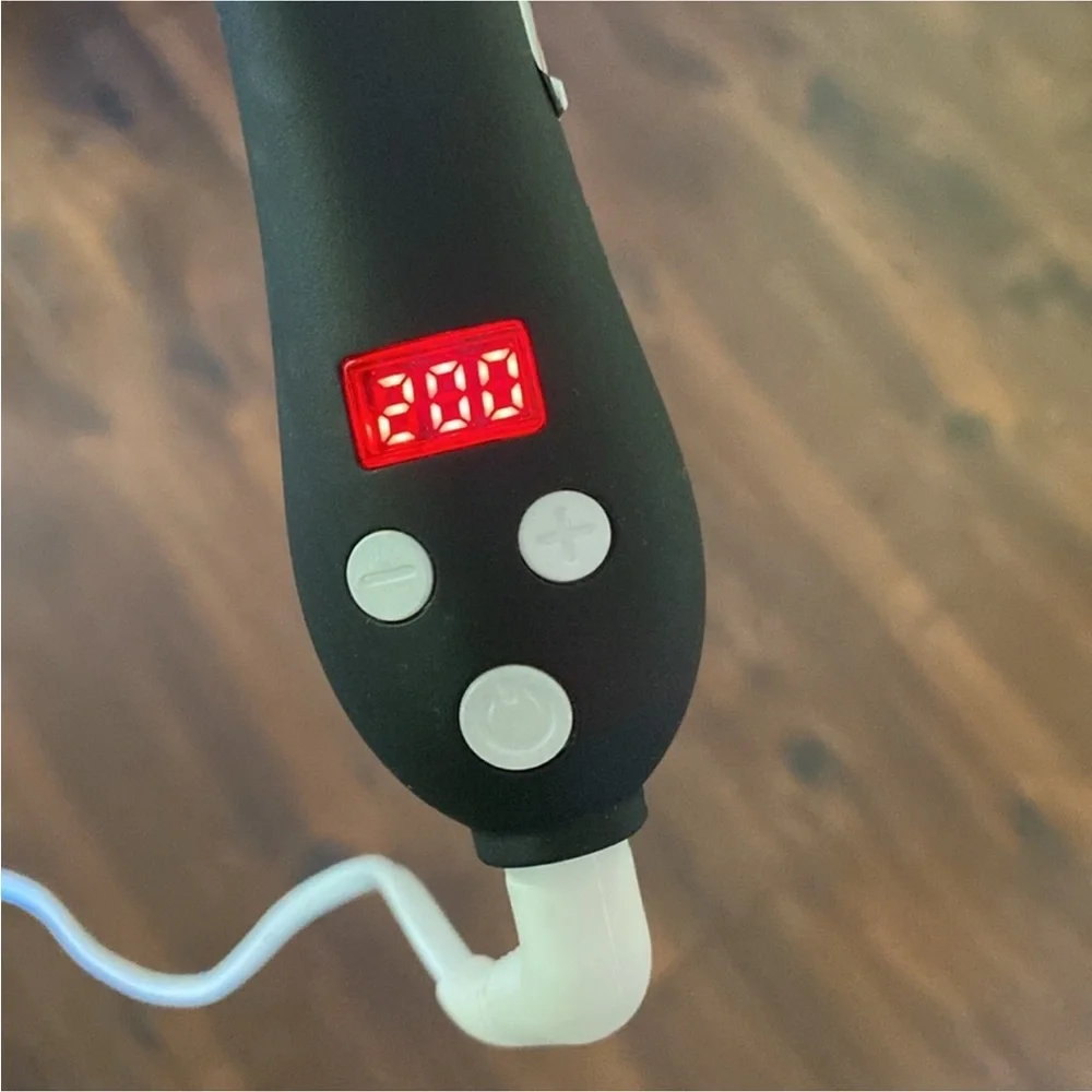 Beachwaver Curling Iron Hair Iron S1 Dual Voltage Rotating Curling Iron 1.25